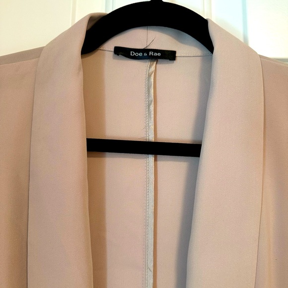Doe & Rae Blazer - Picture 3 of 12